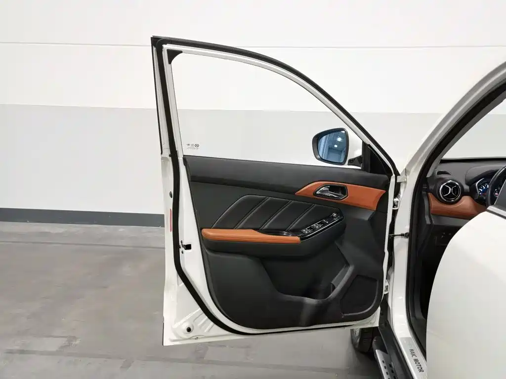 BAIC Senova X35 — миниатюра 8