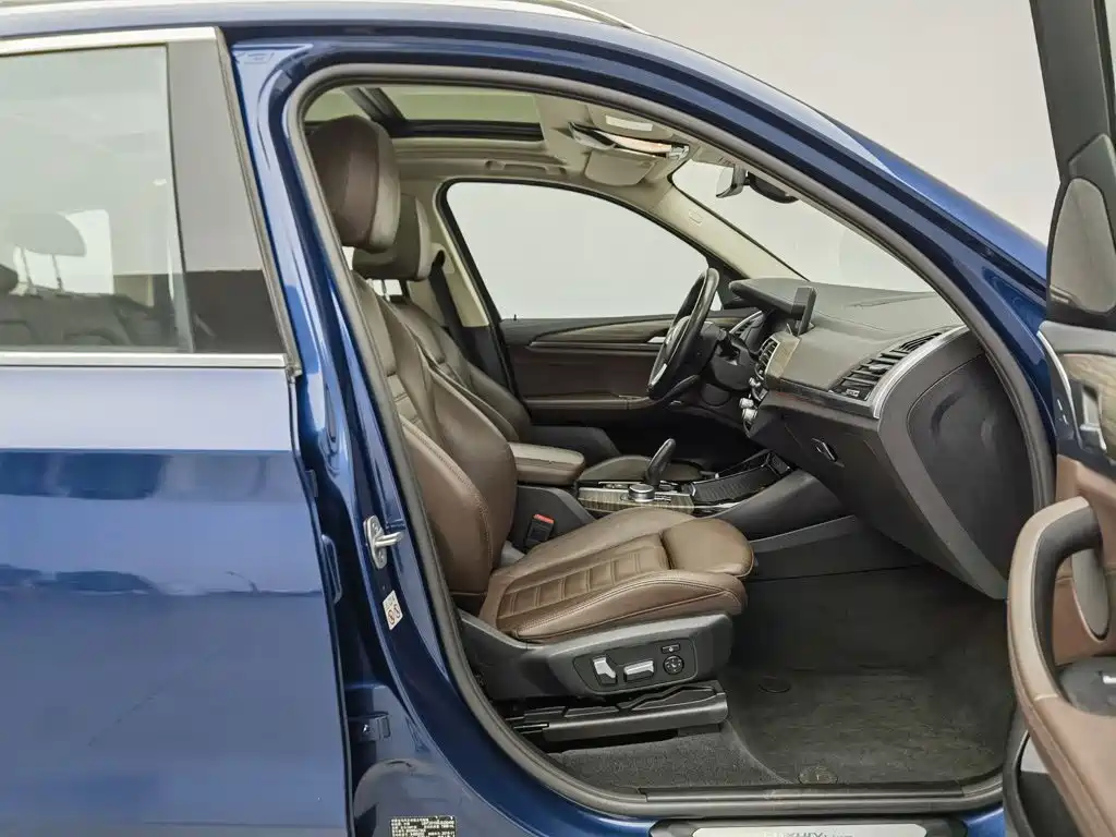 BMW X3 — миниатюра 23