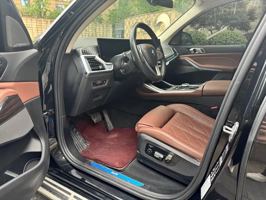 BMW X7 2023 xDrive40i Lead Luxury
