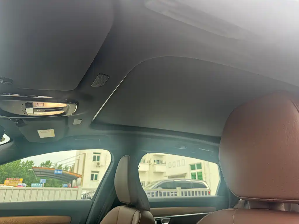 Volvo S90 2025 Luxury
