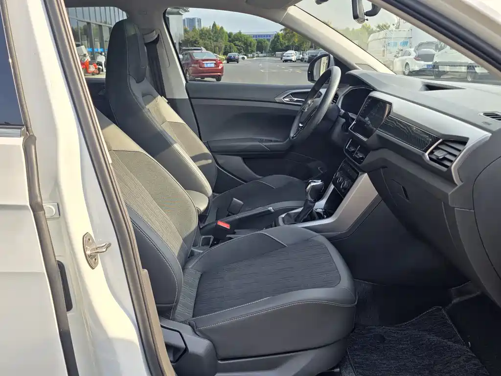 Volkswagen T-Cross — миниатюра 14