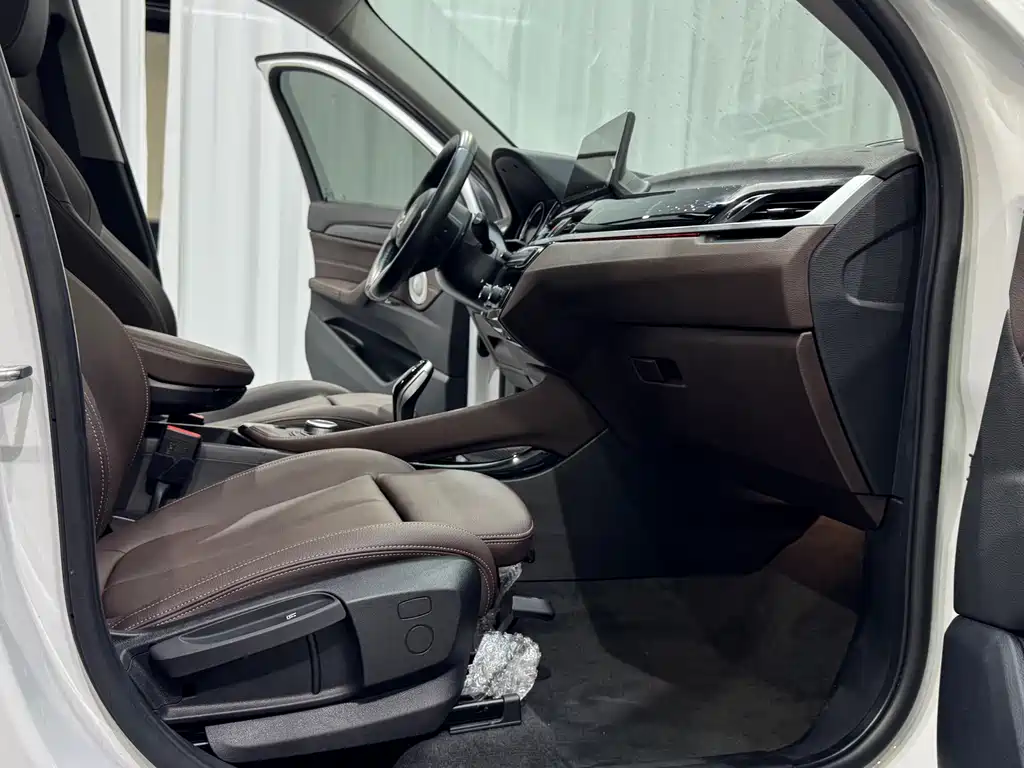 BMW X1 — миниатюра 14