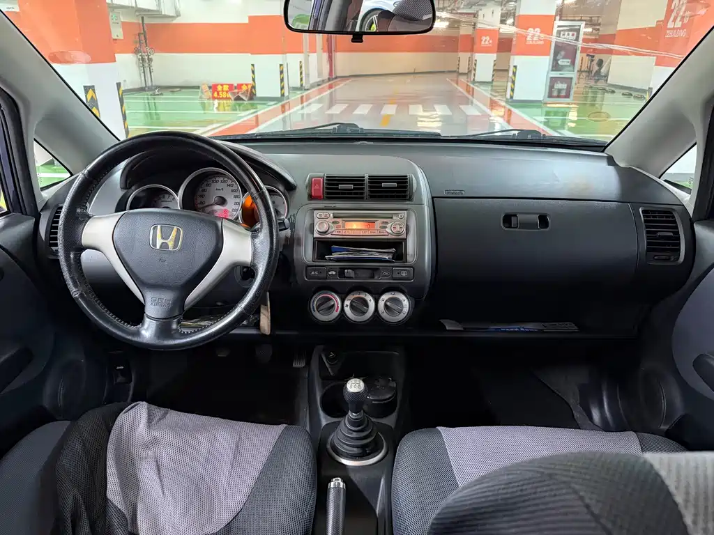 Honda Fit — миниатюра 5