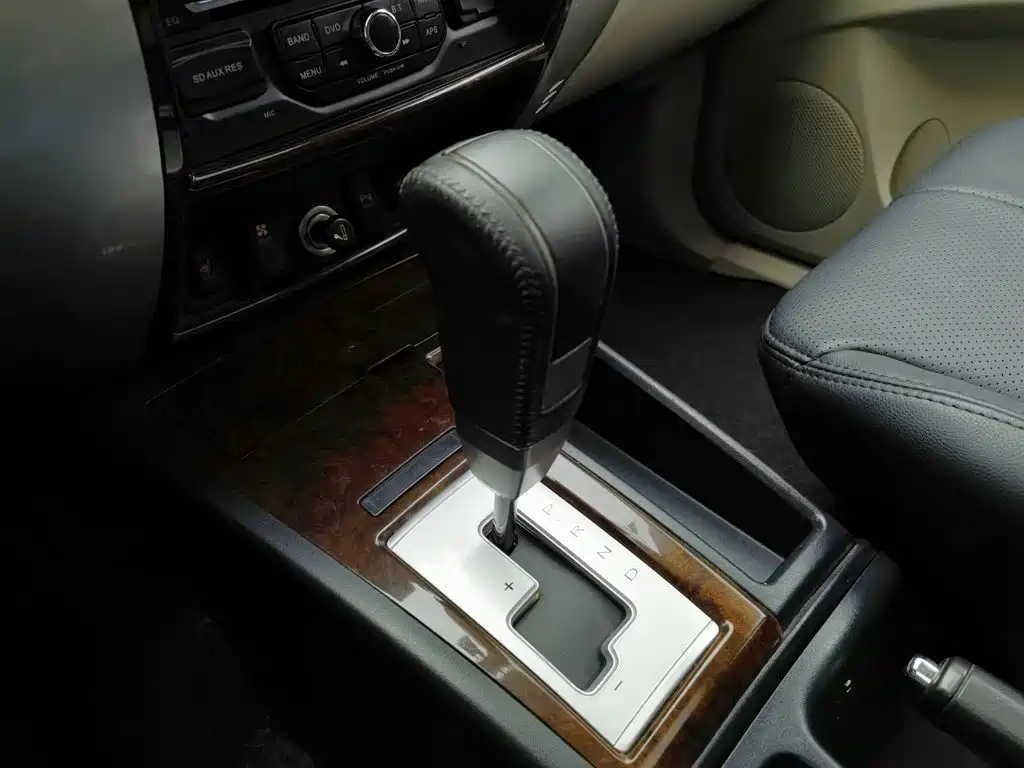 Mitsubishi Pajero Sport — миниатюра 13
