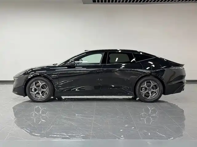 Lynk & Co 10 — миниатюра 17