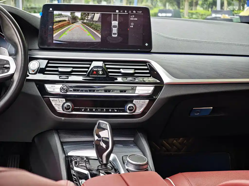 BMW 5 Series — миниатюра 18