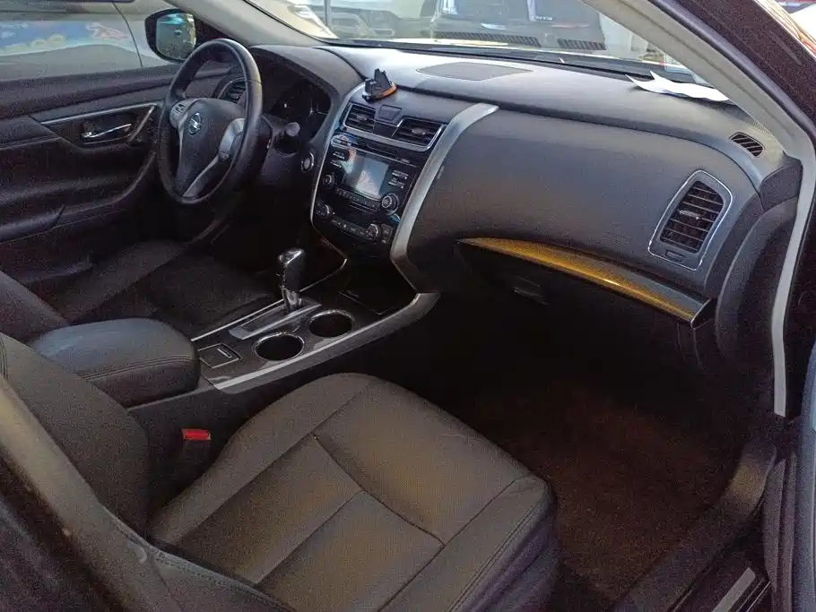 Nissan Teana — миниатюра 8