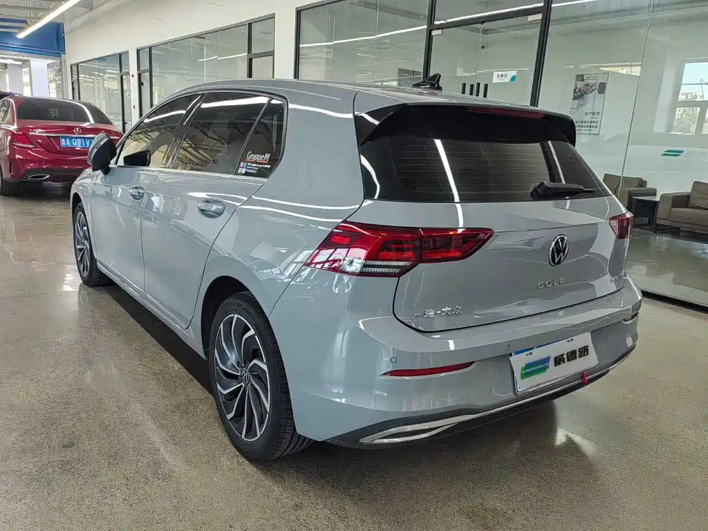 Volkswagen Golf — миниатюра 3