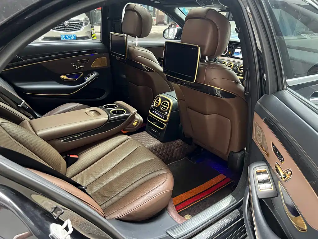 Mercedes-Benz S-Class — миниатюра 13