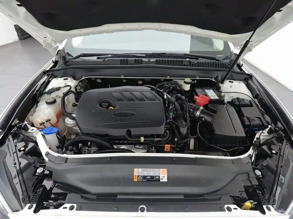 Ford Mondeo — миниатюра 6