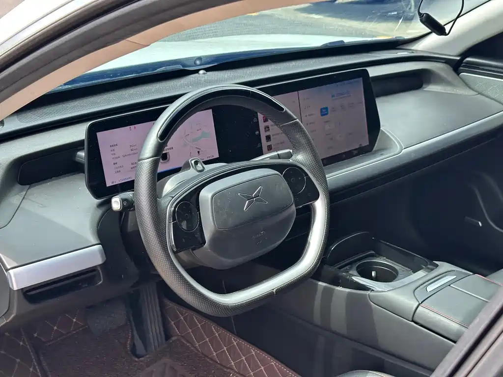 XPeng P7 — миниатюра 6
