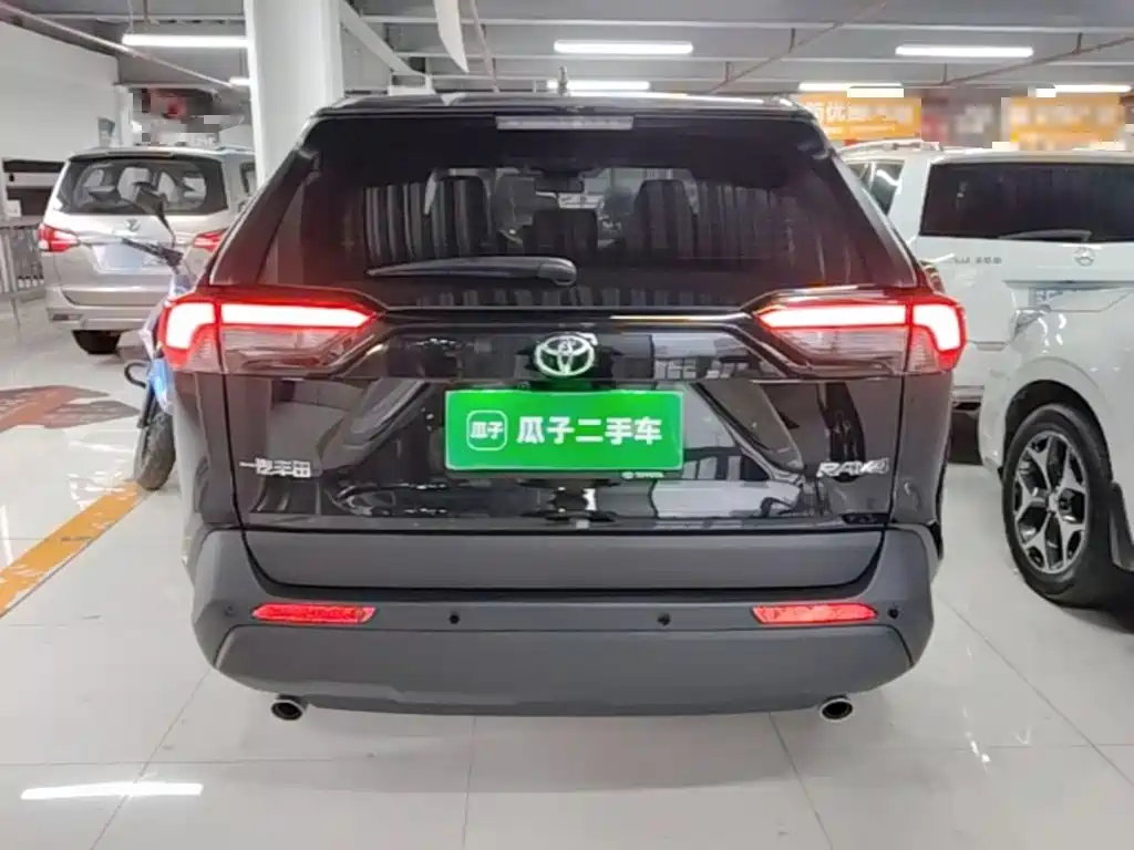 Toyota RAV4 2024 2.0L CVT