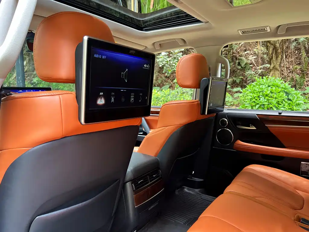 Lexus LX — миниатюра 12