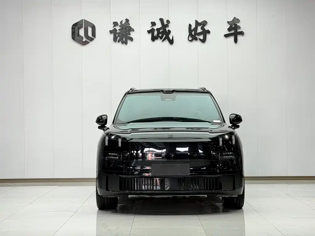 Lynk & Co 900 — миниатюра 2