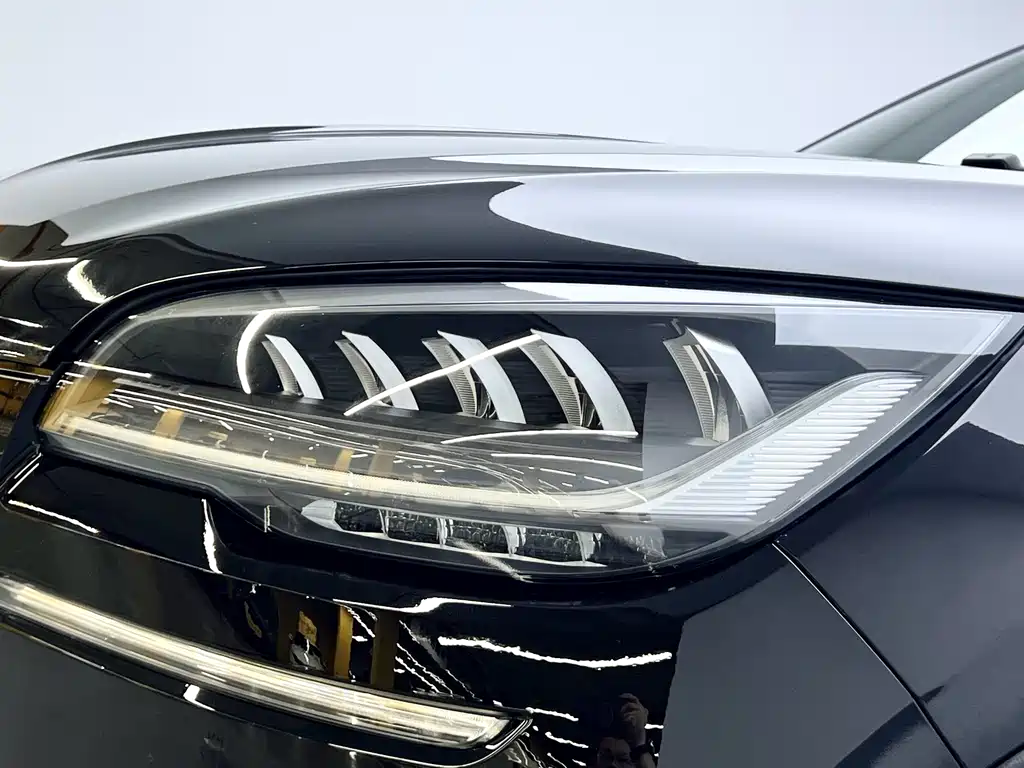 Lincoln Aviator — миниатюра 13