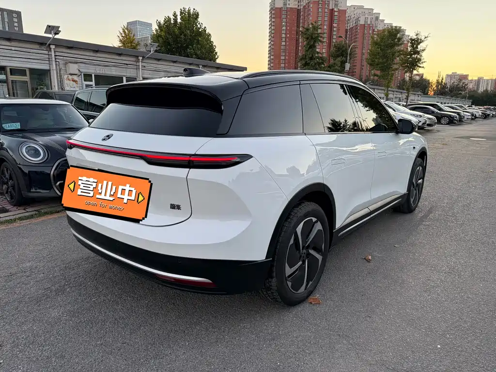 NIO ES6 — миниатюра 18