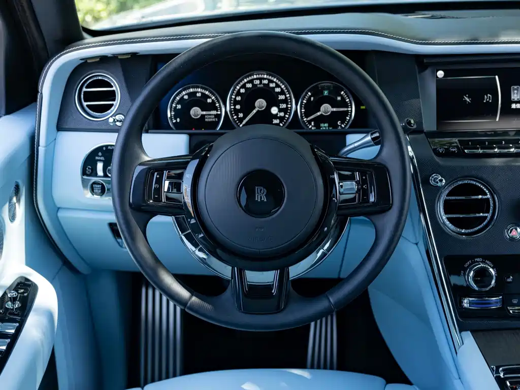 Rolls-Royce Cullinan — миниатюра 14