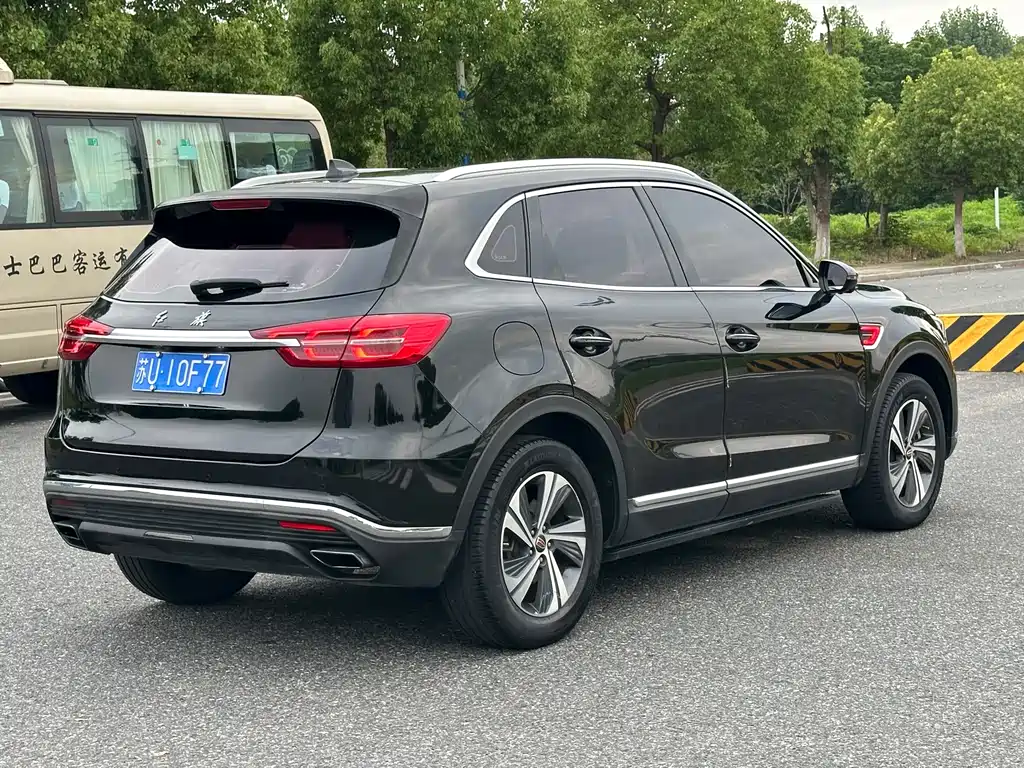 Hongqi HS5 2019 2.0T