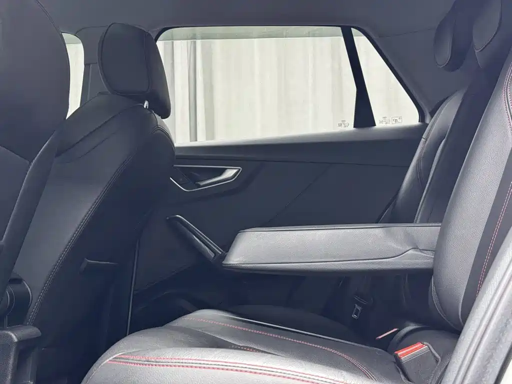 Audi Q2L — миниатюра 9