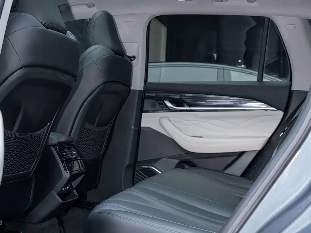 Geely Xingyue L — миниатюра 14
