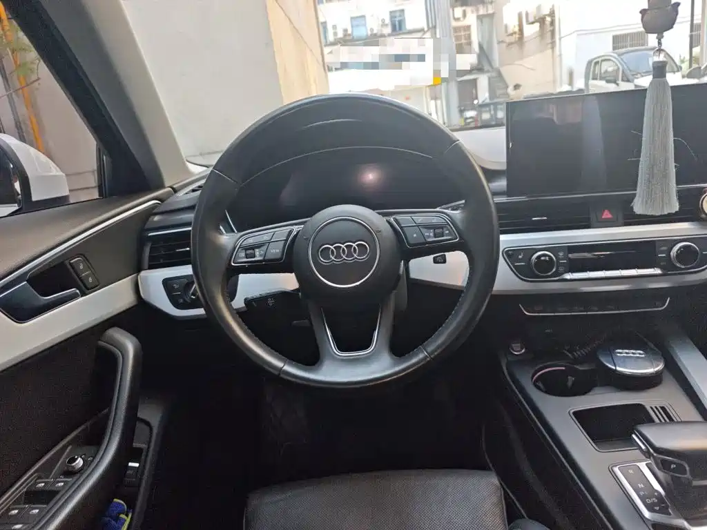 Audi A4L — миниатюра 3