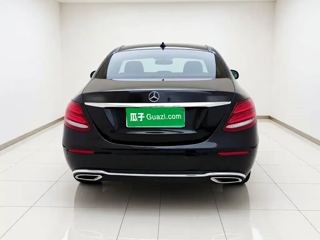 Mercedes-Benz E-Class — миниатюра 5