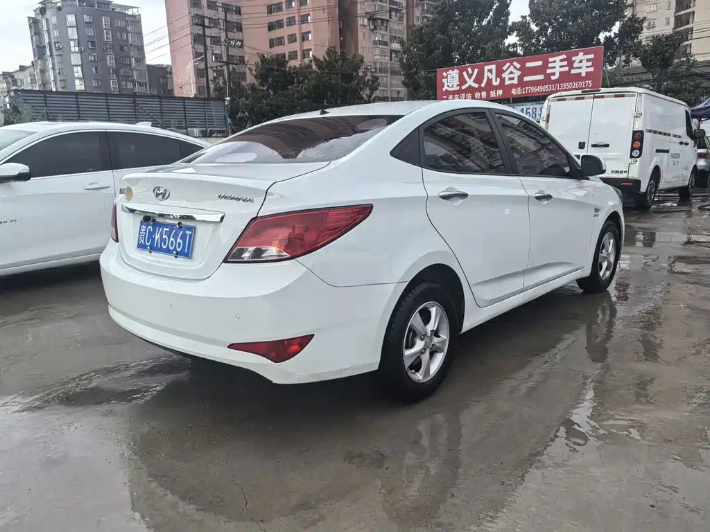 Hyundai Verna — миниатюра 5