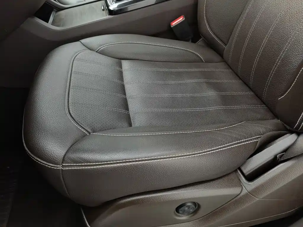 Mercedes-Benz GLE (Import) — миниатюра 20