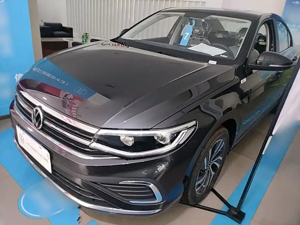 Volkswagen Bora 2025 200TSI DSG