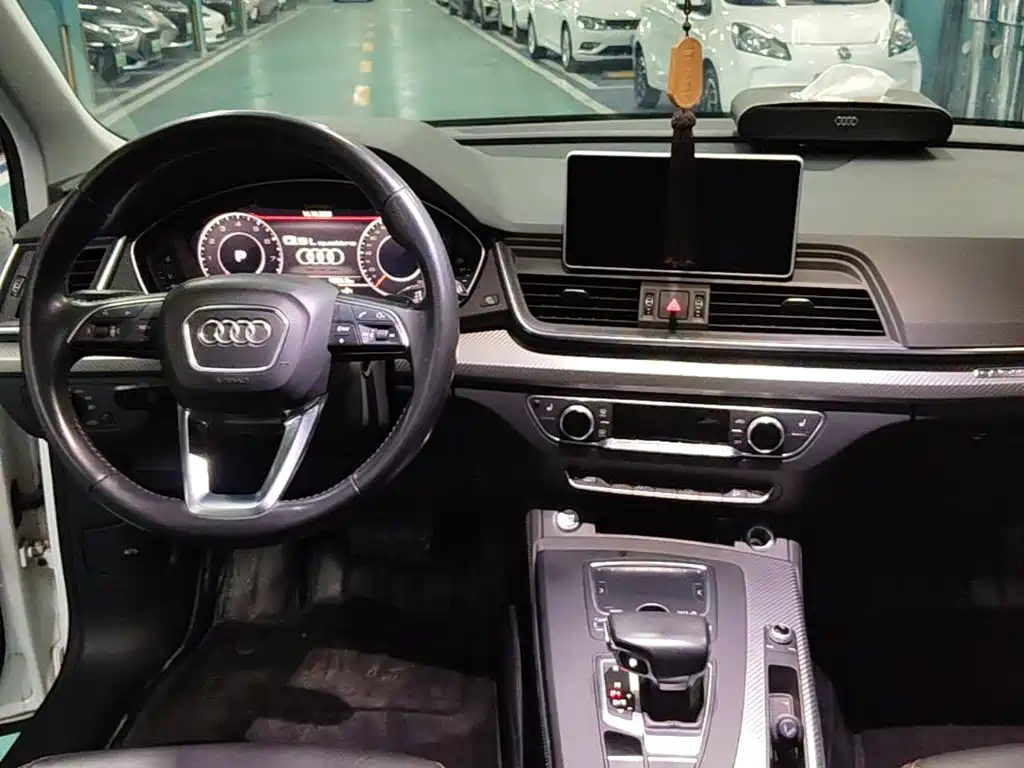 Audi Q5L — миниатюра 5
