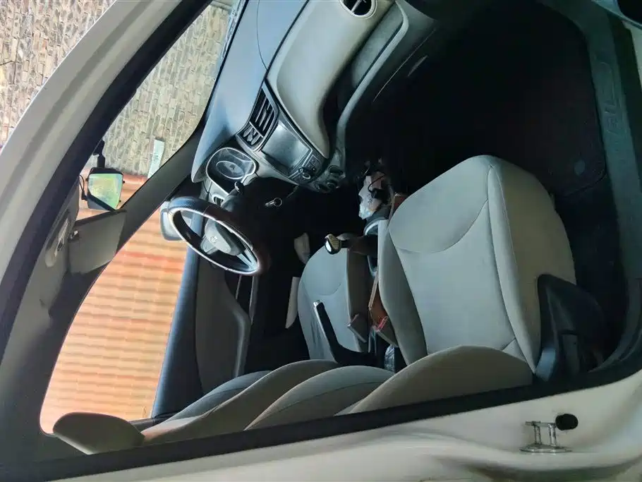 Chevrolet Sail 2015 3 1.3L MT