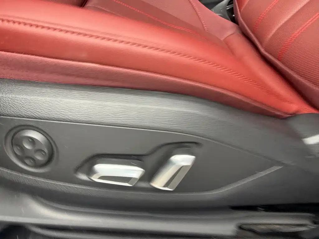 Audi A4L — миниатюра 8
