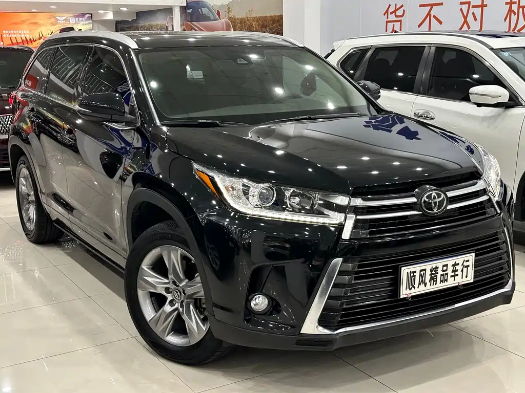 TOYOTA HIGHLANDER