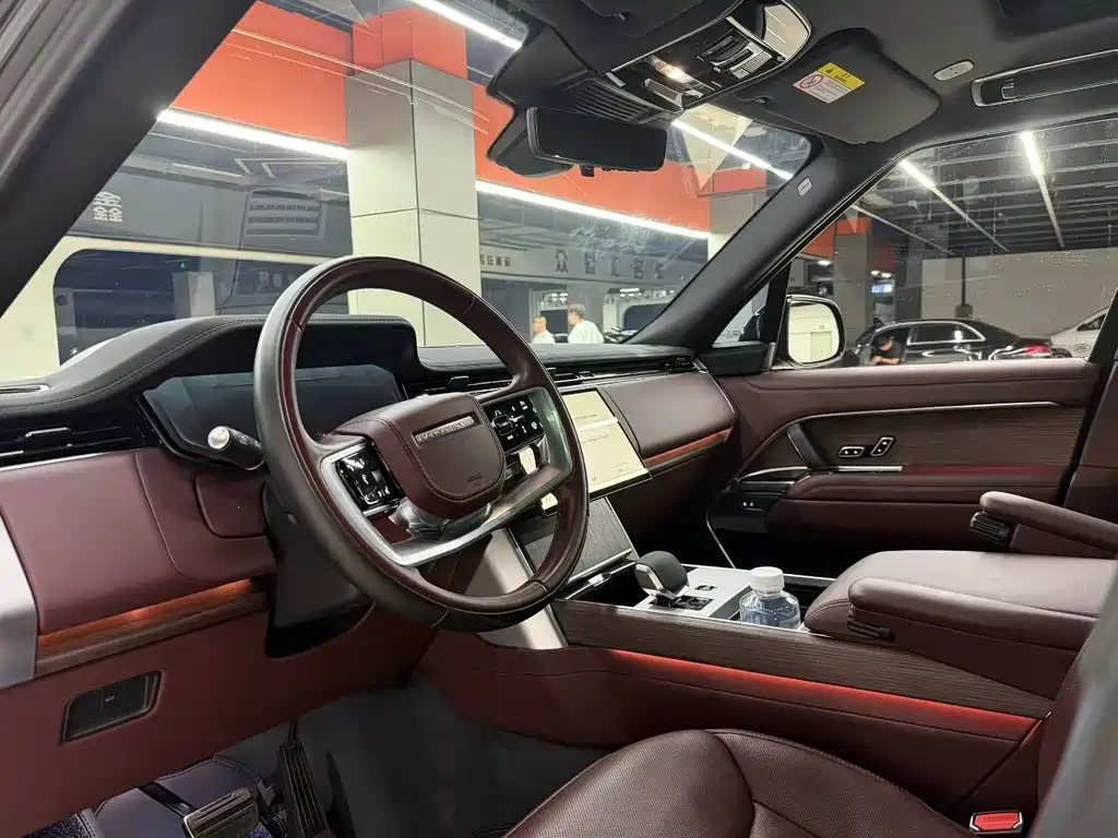 Land Rover Range Rover — миниатюра 5