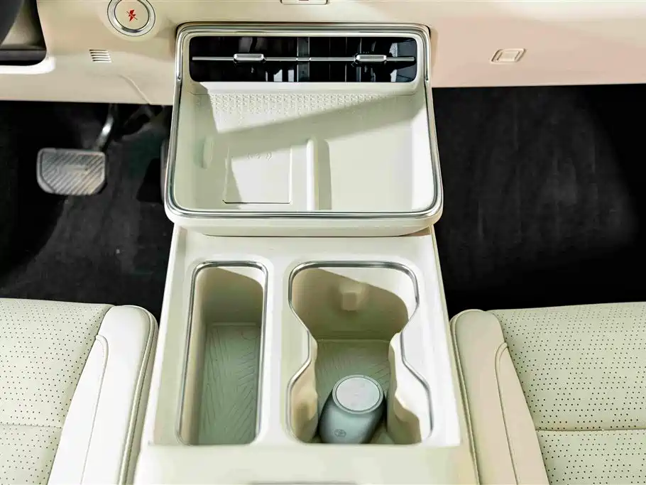 Toyota bZ3X — миниатюра 15