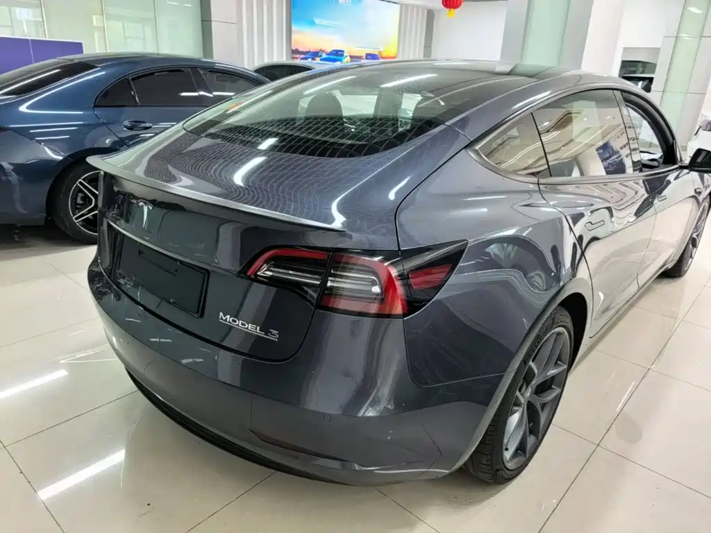 Tesla Model 3 2021 Performance