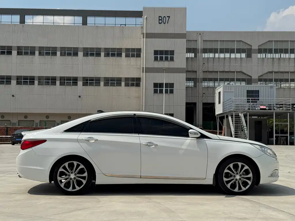 Hyundai Sonata — миниатюра 4