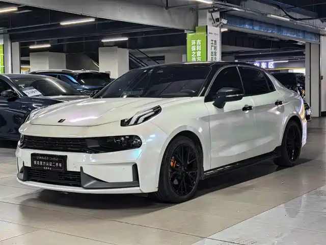 2022 Lynk & Co 03