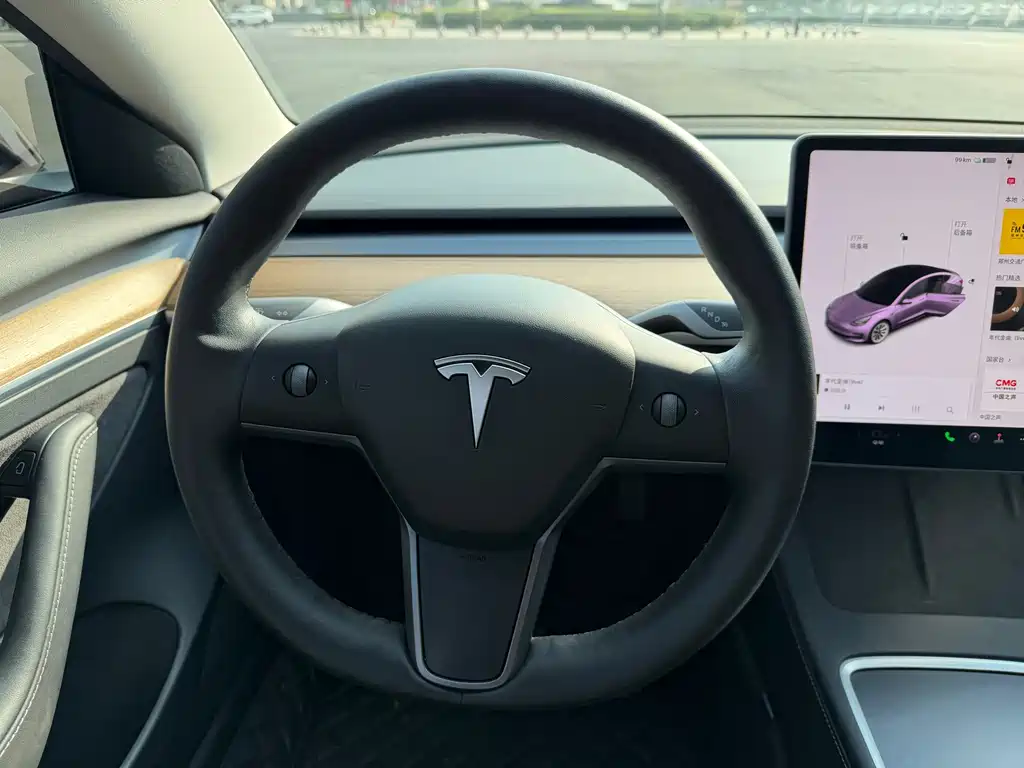 Tesla Model 3 — миниатюра 9