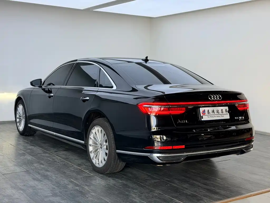 Audi A8 — миниатюра 7
