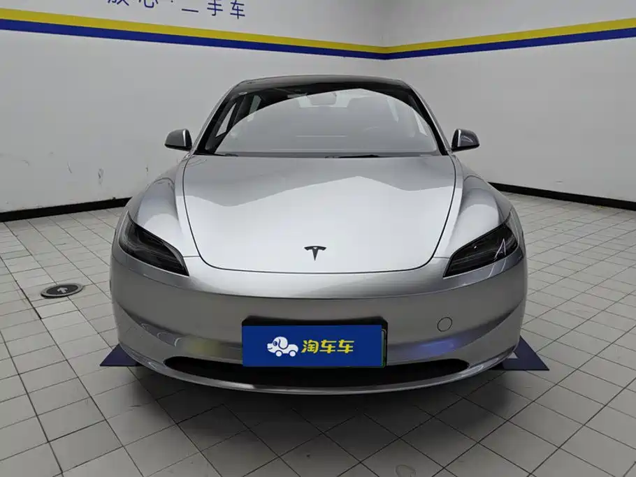 Tesla Model 3 — миниатюра 2