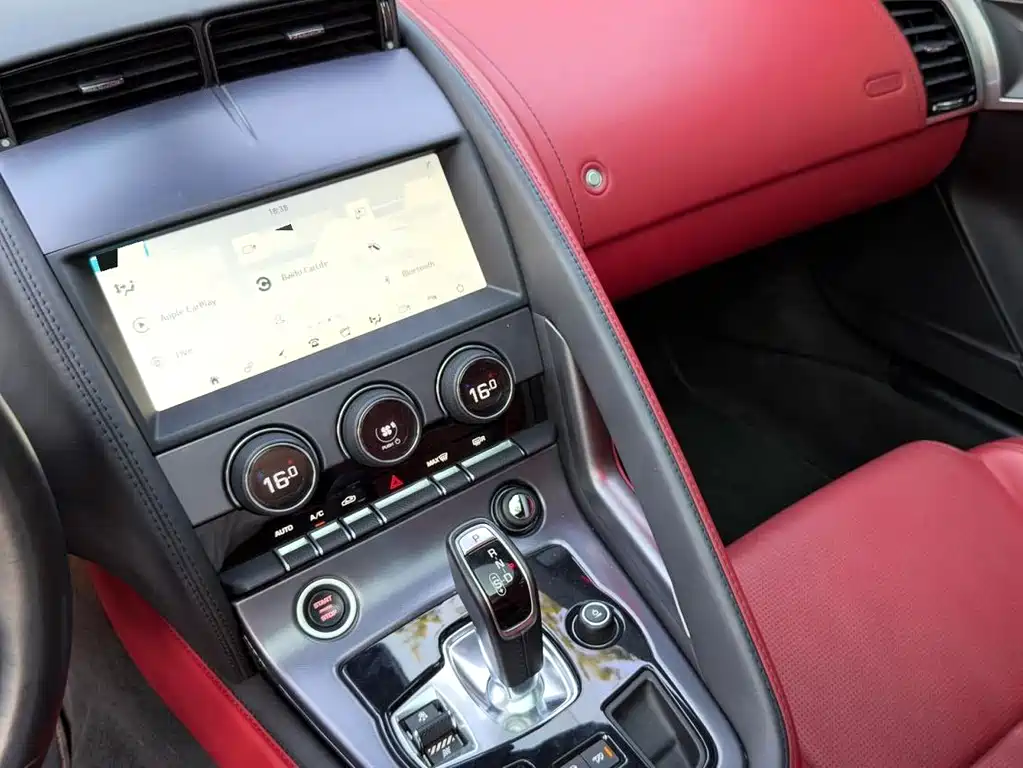 Jaguar F-TYPE — миниатюра 10