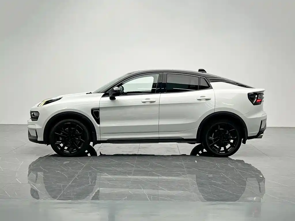 Lynk & Co 05 — миниатюра 3