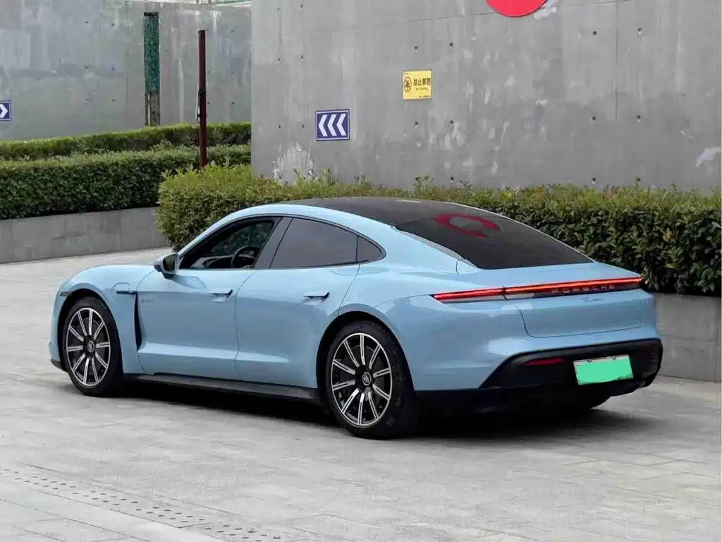 Porsche Taycan — миниатюра 8