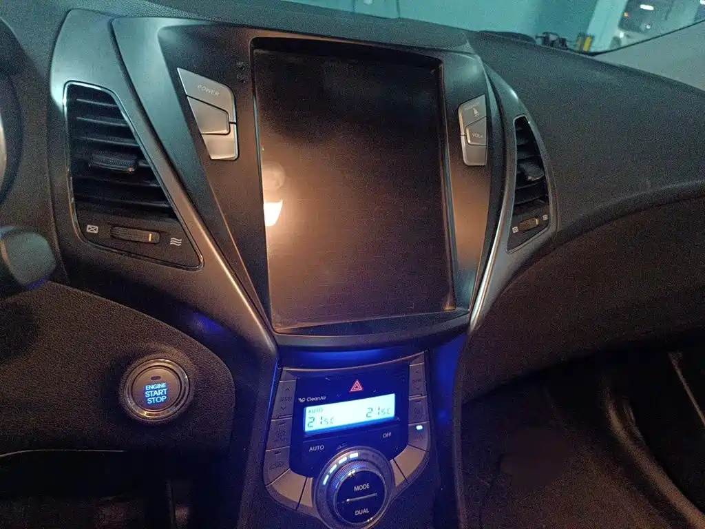 Hyundai Elantra Langdong — миниатюра 6