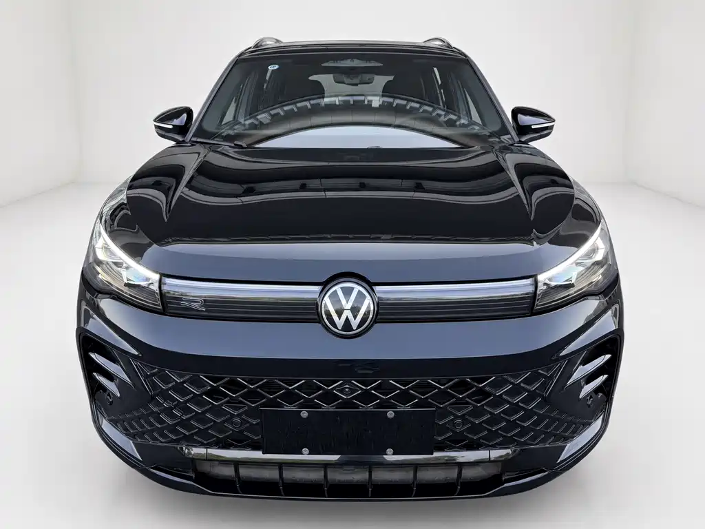 Volkswagen Tiguan L — миниатюра 2
