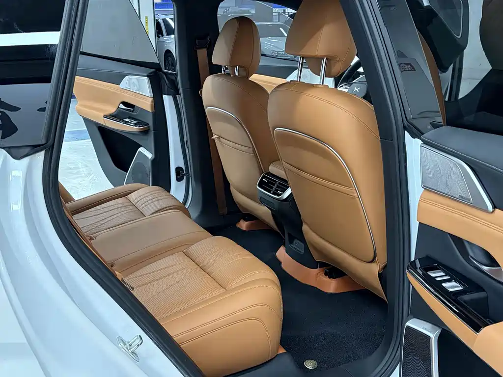 XPeng G9 — миниатюра 12