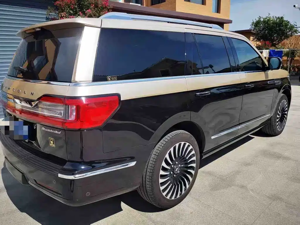 Lincoln Navigator — миниатюра 5