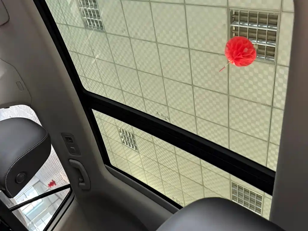 VOLKSWAGEN T ROC EXPLORING SONGS