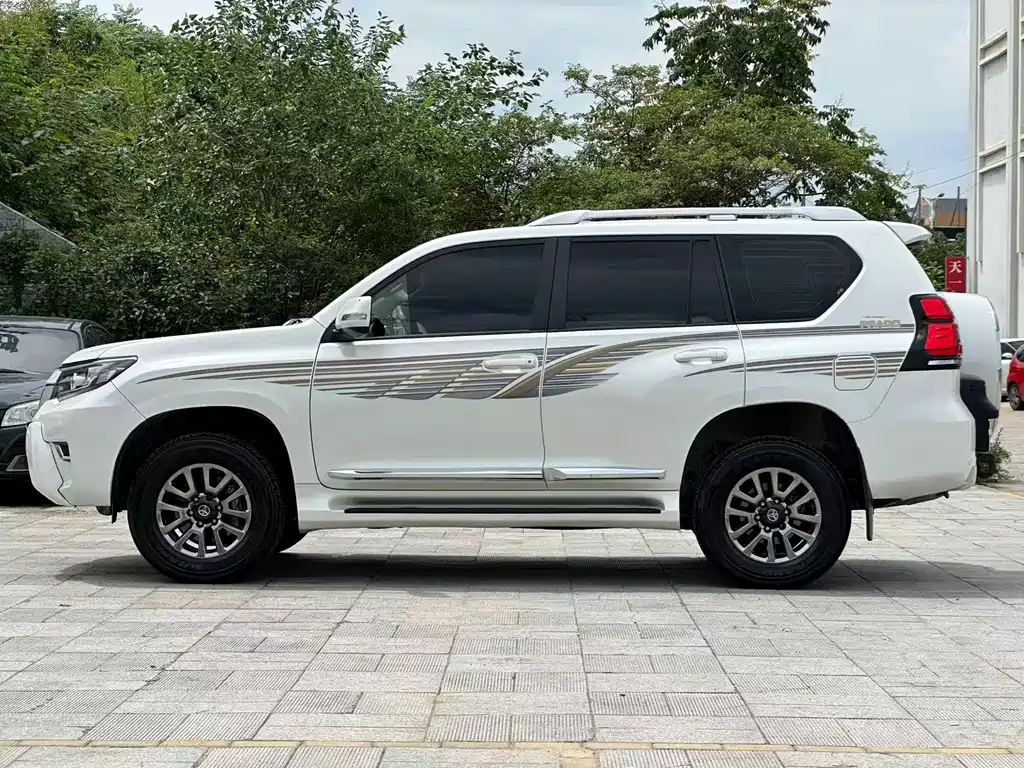 Toyota Prado (Import) — миниатюра 11